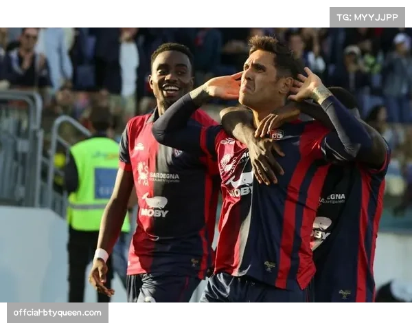 蒙扎对阵热那亚，VAR介入判定主队点球引发客队强烈抗议